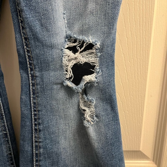 Maurice’s Women’s Edgely Distressed Blue High Rise Flare Jeans Size 2 - Picture 7 of 13